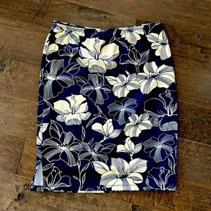 Cute floral navy and cream skirt!